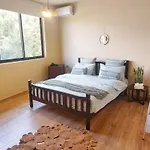 Rita\'S Sunlit Corner Apt - Near Abc Mall